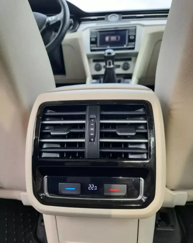 VOLKSWAGEN Passat 1.8 TSI BMT Comfortline