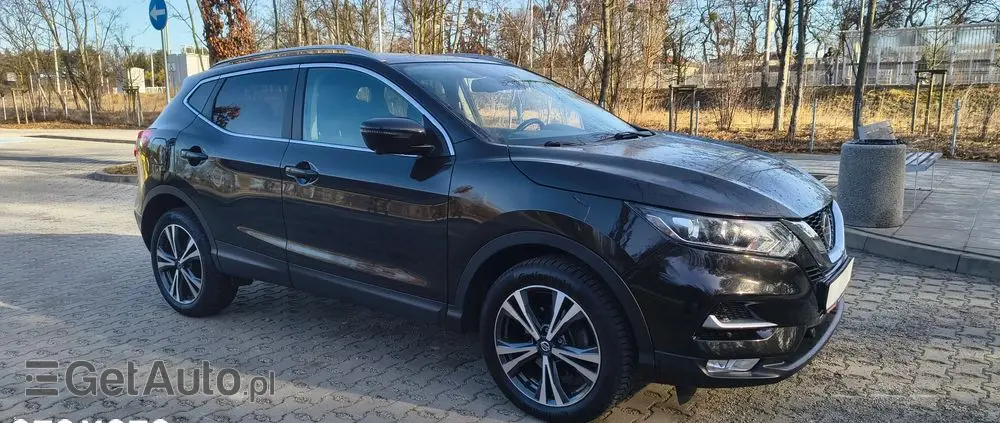 NISSAN Qashqai 1.2 DIG-T N-Connecta Xtronic
