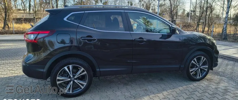NISSAN Qashqai 1.2 DIG-T N-Connecta Xtronic