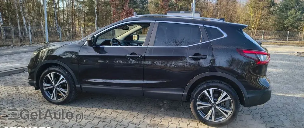 NISSAN Qashqai 1.2 DIG-T N-Connecta Xtronic