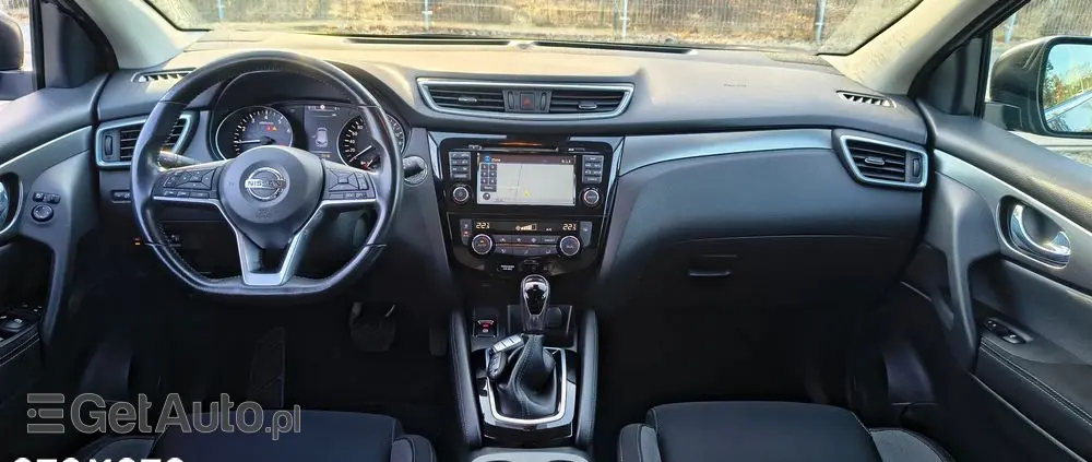 NISSAN Qashqai 1.2 DIG-T N-Connecta Xtronic