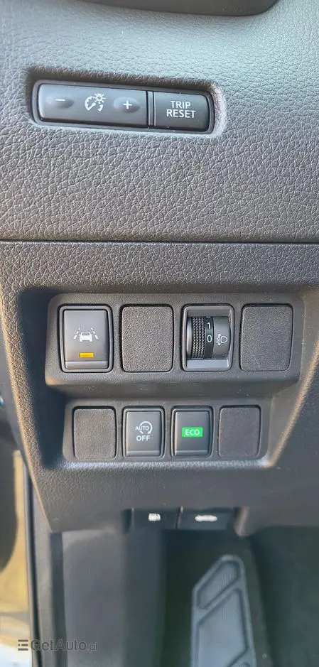 NISSAN Qashqai 1.2 DIG-T N-Connecta Xtronic