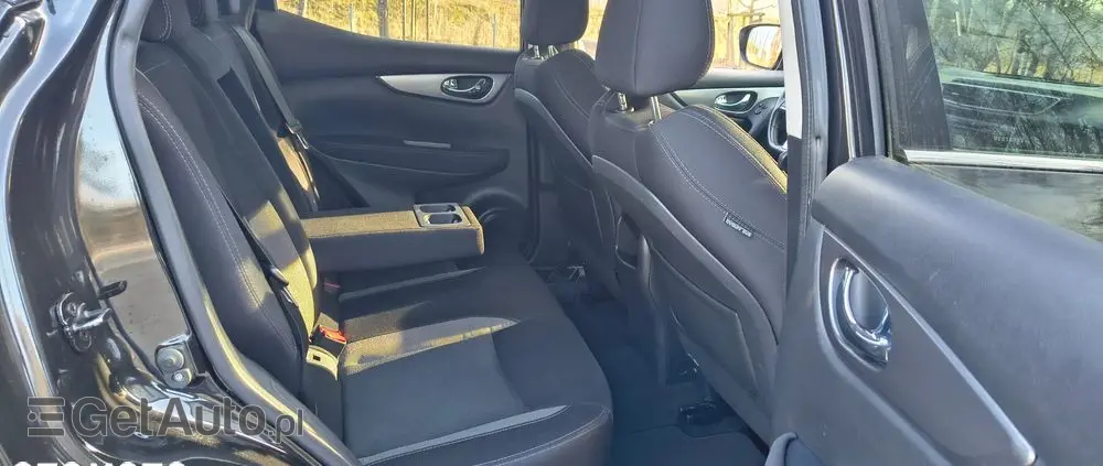 NISSAN Qashqai 1.2 DIG-T N-Connecta Xtronic