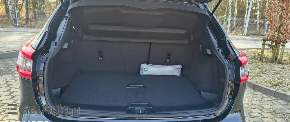 NISSAN Qashqai 1.2 DIG-T N-Connecta Xtronic