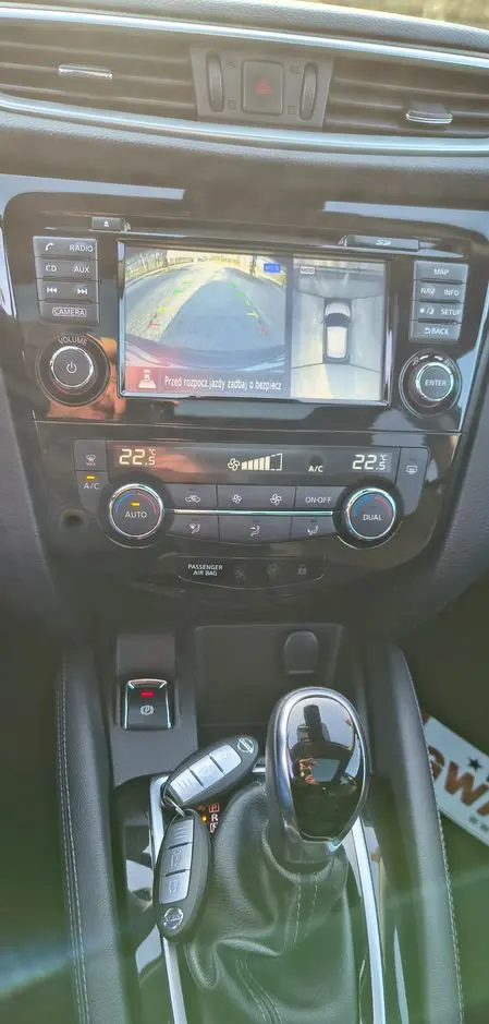 NISSAN Qashqai 1.2 DIG-T N-Connecta Xtronic