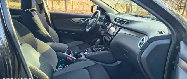 NISSAN Qashqai 1.2 DIG-T N-Connecta Xtronic