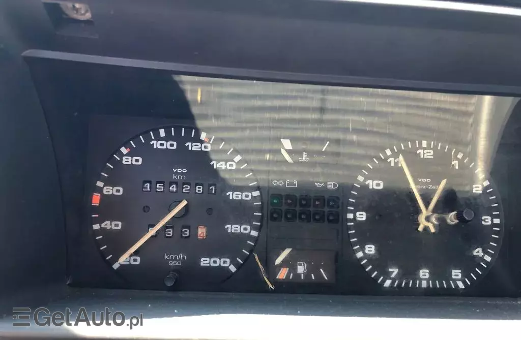 VOLKSWAGEN Golf 1.6 (75 KM)