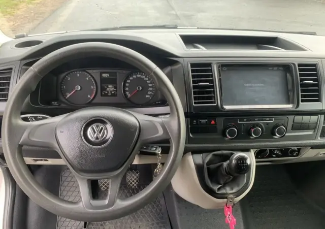 VOLKSWAGEN Transporter 