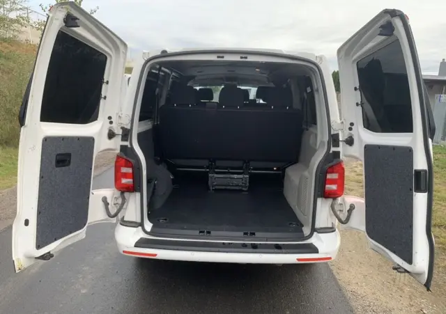 VOLKSWAGEN Transporter 