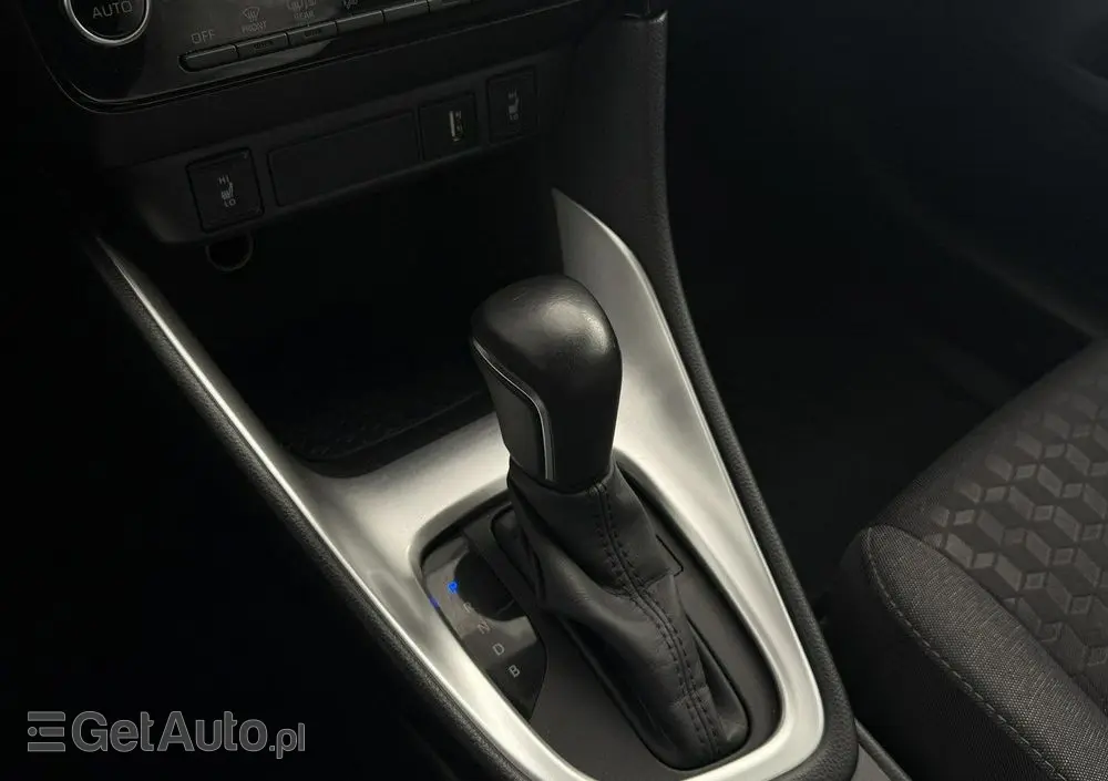 TOYOTA Yaris Hybrid 1.5 Comfort