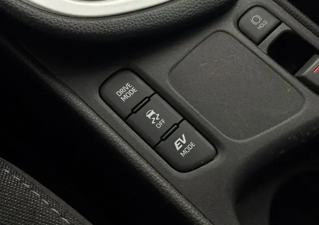 TOYOTA Yaris Hybrid 1.5 Comfort