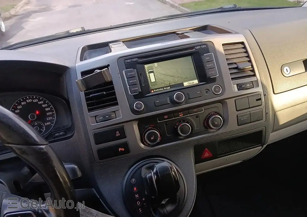 VOLKSWAGEN Transporter 