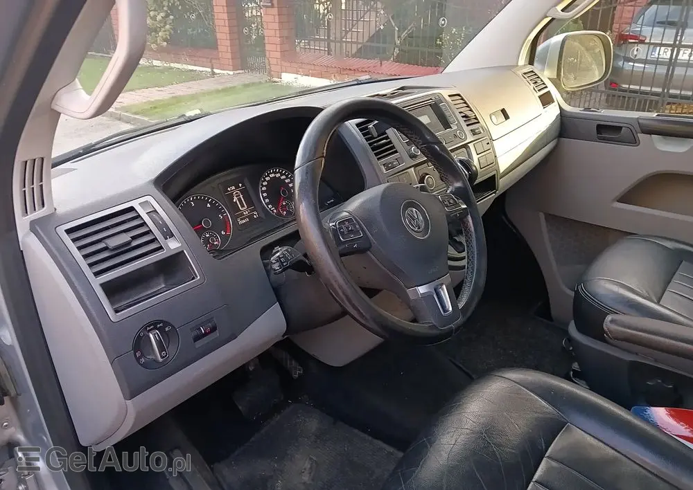 VOLKSWAGEN Transporter 