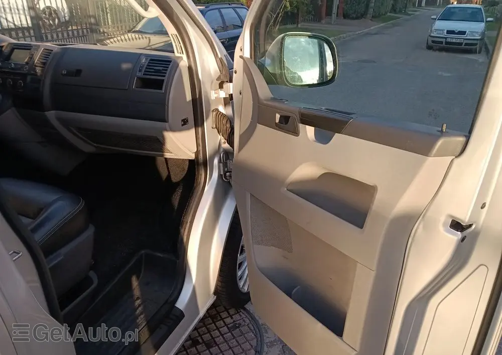 VOLKSWAGEN Transporter 