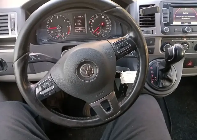 VOLKSWAGEN Transporter 