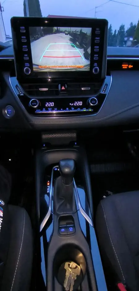 TOYOTA Corolla 1.8 Hybrid Comfort