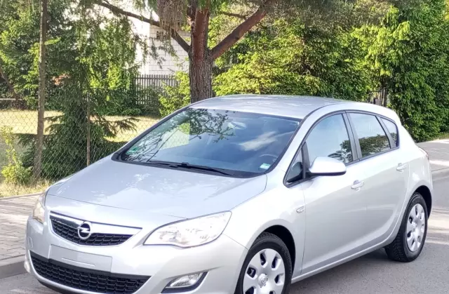 OPEL Astra 1.6 (115 KM) Automatic
