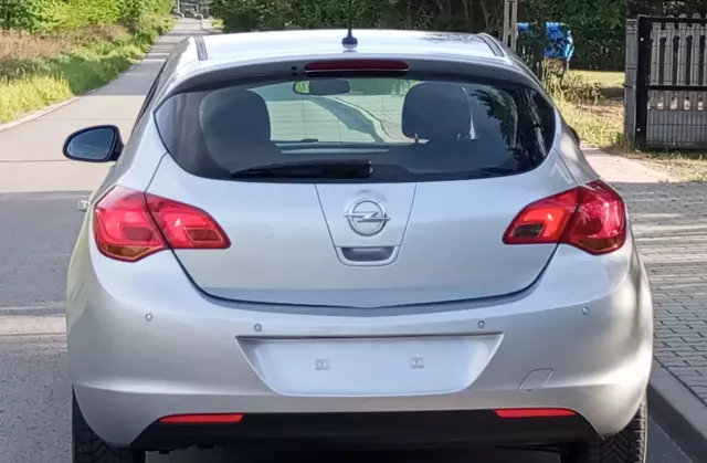 OPEL Astra 1.6 (115 KM) Automatic