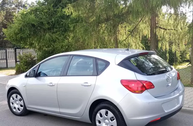 OPEL Astra 1.6 (115 KM) Automatic