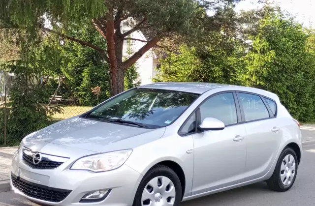 OPEL Astra 1.6 (115 KM) Automatic