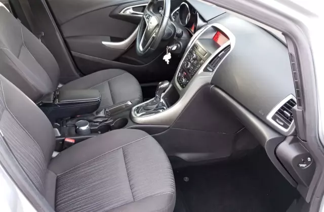 OPEL Astra 1.6 (115 KM) Automatic