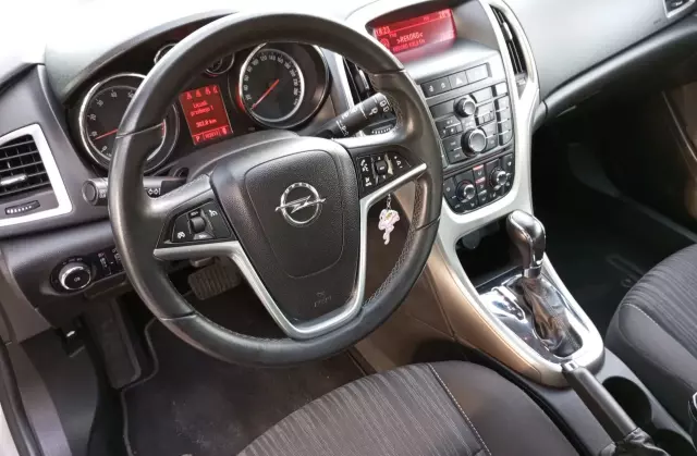 OPEL Astra 1.6 (115 KM) Automatic
