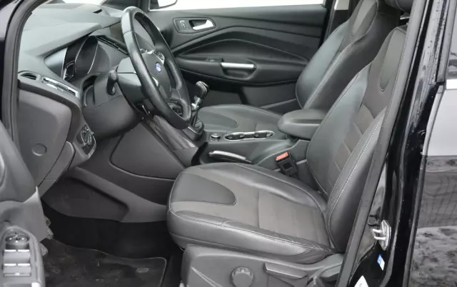 FORD Kuga 2.0 TDCi 4WD Titanium