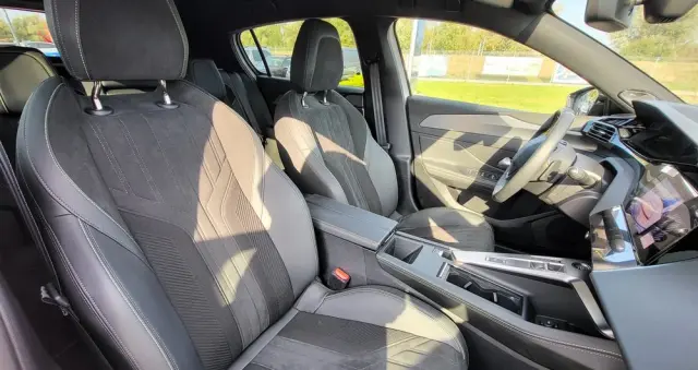 PEUGEOT 308 1.2 PureTech GT S&S EAT8