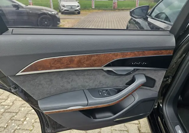 AUDI A8 50 TDI quattro tiptronic