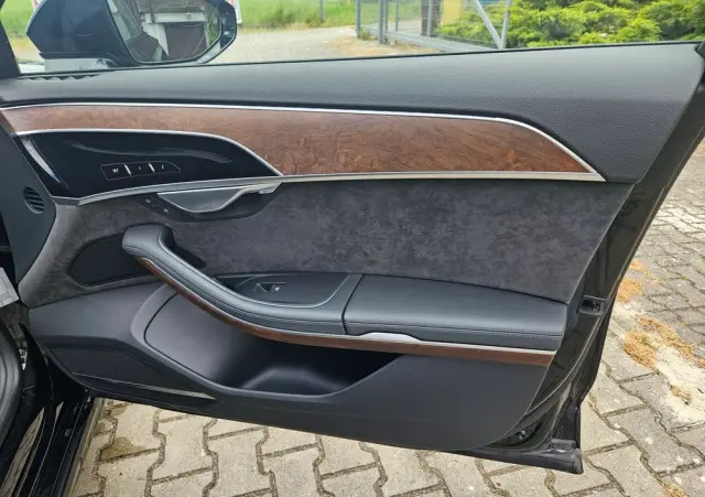 AUDI A8 50 TDI quattro tiptronic