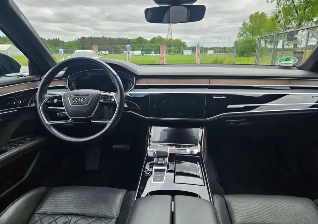 AUDI A8 50 TDI quattro tiptronic