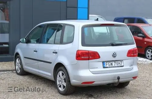 VOLKSWAGEN Touran 