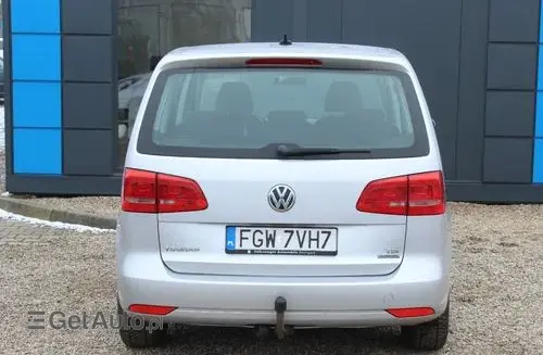 VOLKSWAGEN Touran 