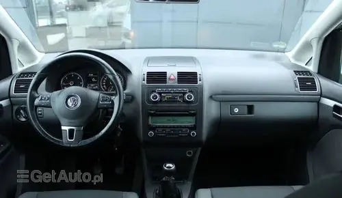 VOLKSWAGEN Touran 