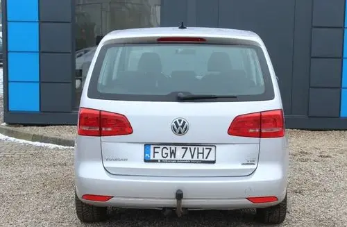 VOLKSWAGEN Touran 