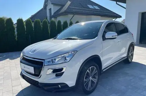 PEUGEOT 4008 