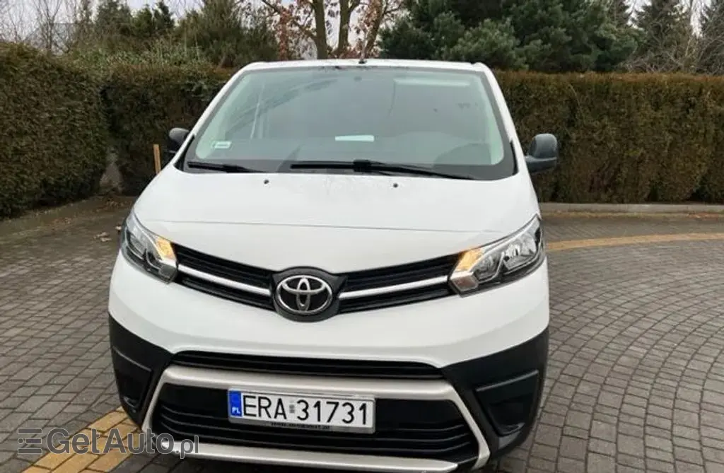 TOYOTA Proace 