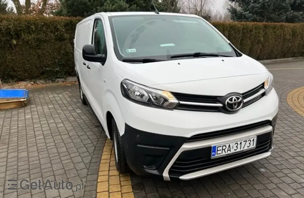 TOYOTA Proace 