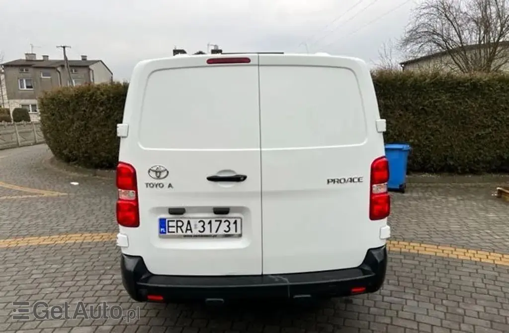 TOYOTA Proace 