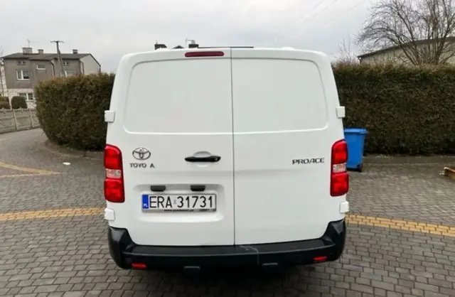 TOYOTA Proace 