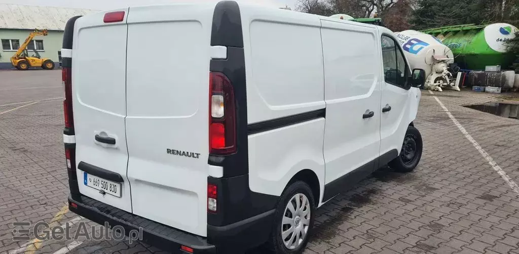 RENAULT Trafic 