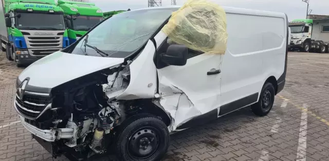 RENAULT Trafic 