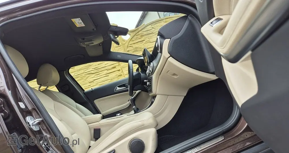 MERCEDES-BENZ GLA 180 (CDI) d Urban