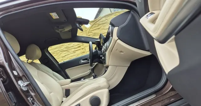 MERCEDES-BENZ GLA 180 (CDI) d Urban