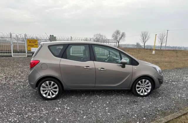 OPEL Meriva 