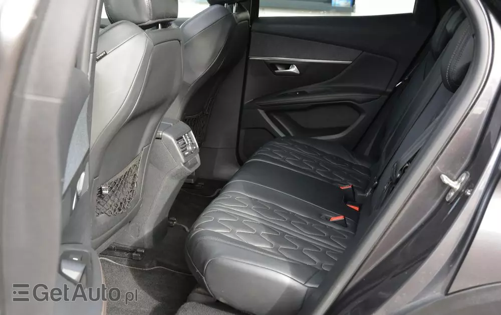 PEUGEOT 3008 HDi 150 Business-Line