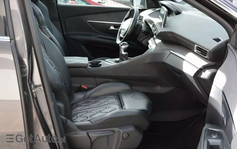 PEUGEOT 3008 HDi 150 Business-Line