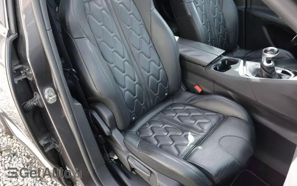 PEUGEOT 3008 HDi 150 Business-Line