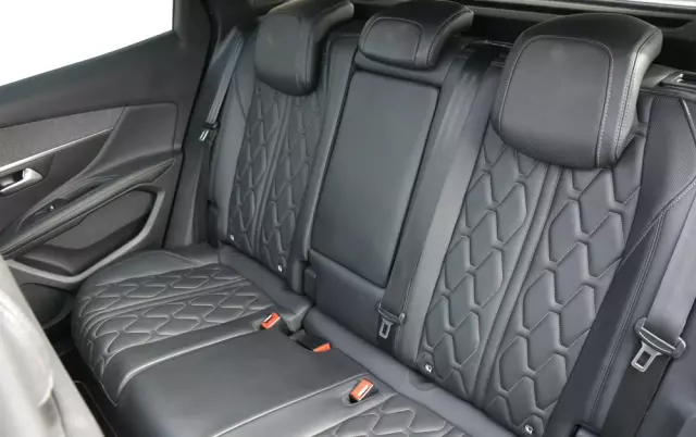 PEUGEOT 3008 HDi 150 Business-Line