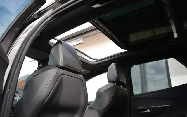 PEUGEOT 3008 HDi 150 Business-Line